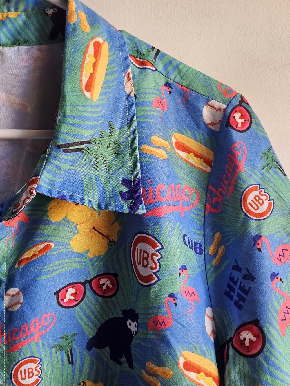 2023 Chicago Cubs Jim Beam Hawaiian Shirt in (Unisex) Medium - Picture 4 of 14